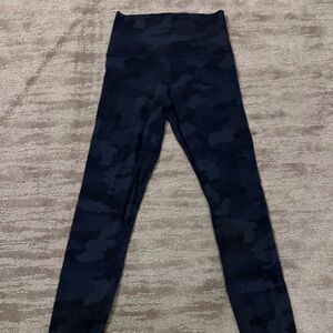 Lululemon Camo Align leggings 25”